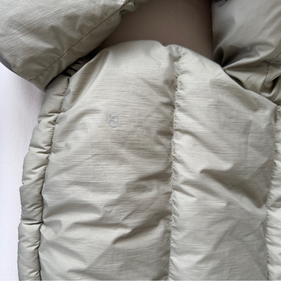 Lululemon Wunder Puff Super-Cropped Jacket – Heathered Raw Linen - Picture 6 of 10